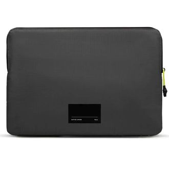 Чехол для ноутбука Native Union Ultralight 13" Sleeve Case Black for MacBook Air 13"/MacBook Pro 13" (STOW-UT-MBS-BLK-13) - фото 2