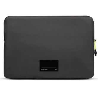 Чехол Native Union Ultralight 16" Sleeve Case Black for MacBook Pro 16" (STOW-UT-MBS-BLK-16) - фото 2