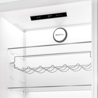 Встраиваемый холодильник Beko BCNE400E40SN - фото 5