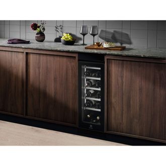 Вбудована винна шафа Electrolux EWUS018B7B Europe - фото 8