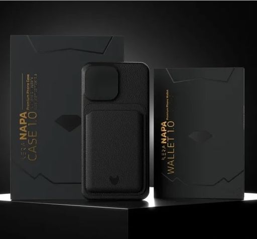 Чохол iLera NAPA leather Case 1.0 for iPhone 15 Pro, Black + iLera NAPA leather Wallet 1.0 for iPhone, Black  в подарок