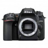 Цифрова фотокамера зеркальная Nikon D7500 body